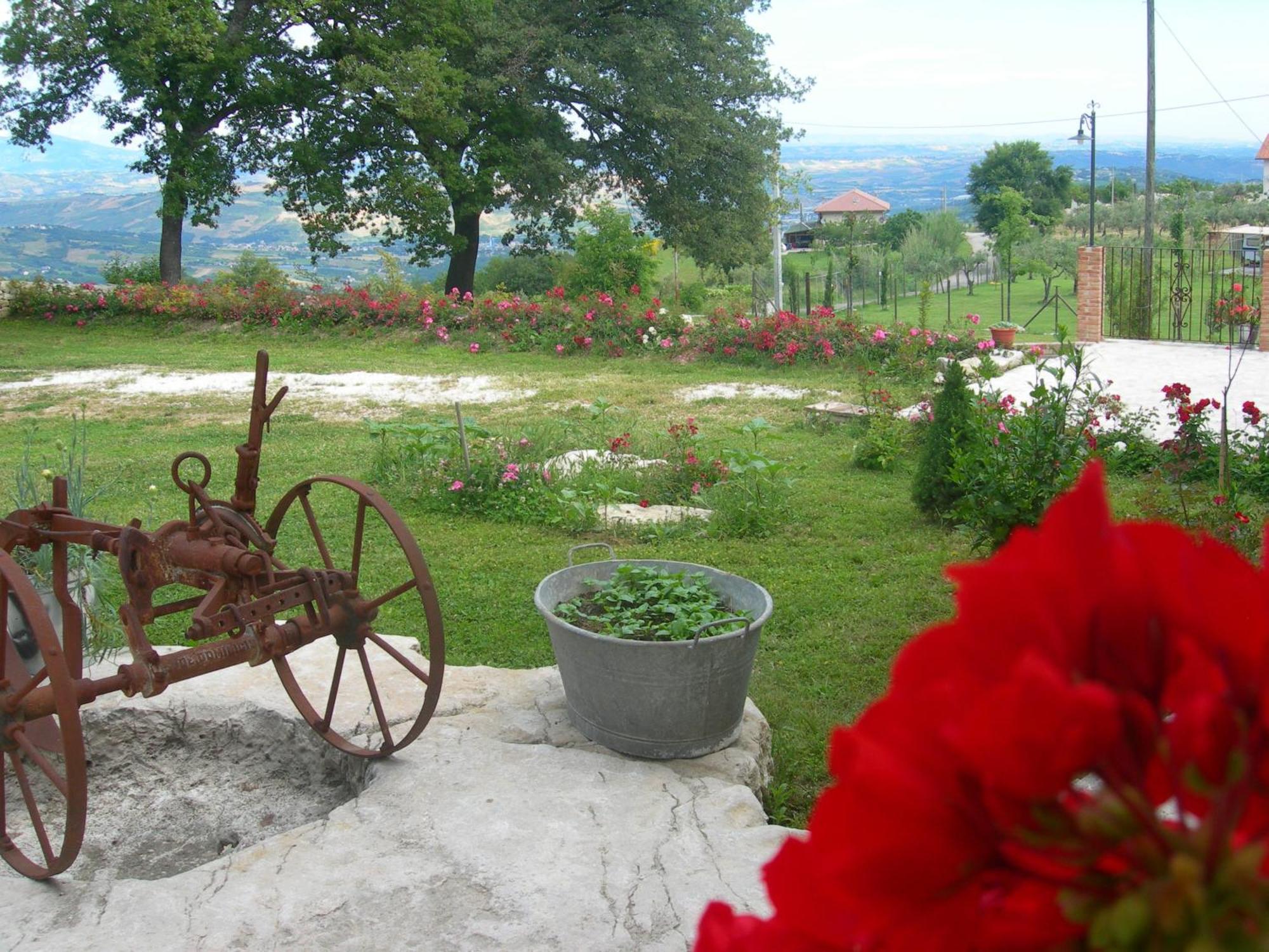 Agriturismo Borgo San Martino Villa Abbateggio Exterior foto